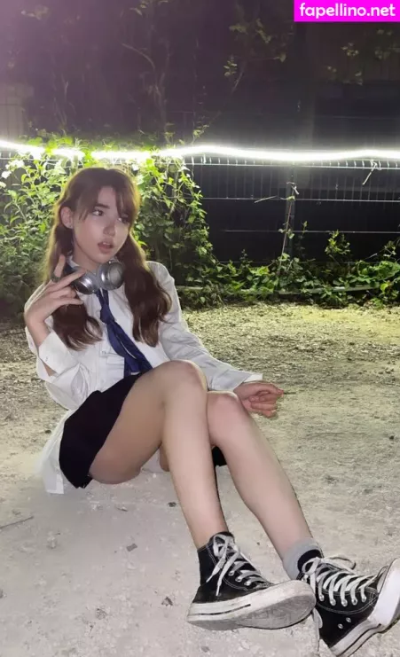 Arielle Maxine OnlyFans Thumbnail #n2L3bzvuDs