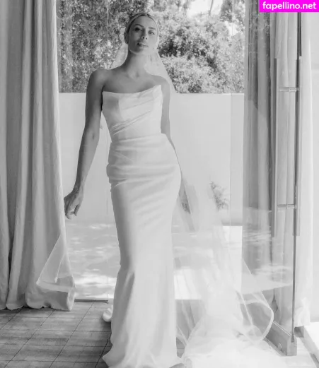 Arielle Vandenberg OnlyFans Thumbnail #4eEq5nHwVy