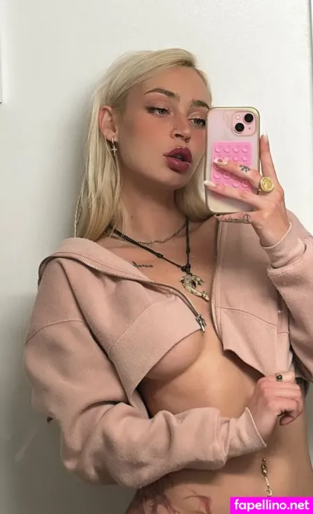 Arielleaube OnlyFans Thumbnail #7h5WSqs6yq