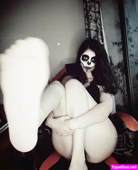Arielxtootsiex OnlyFans Thumbnail #Zvw8w4TKpu