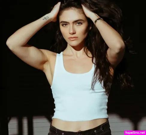 Arienne Mandi OnlyFans Thumbnail #eZcOacIrgL