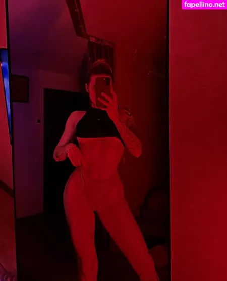 Arinawhynot OnlyFans Thumbnail #5E7K2q4VeQ