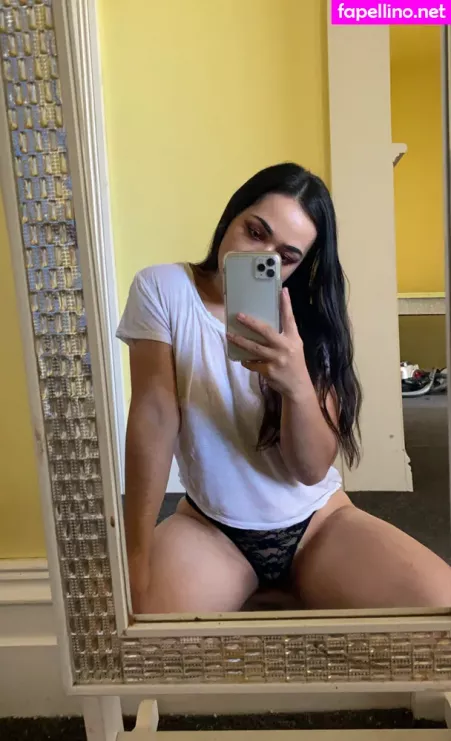 Ariquxeen OnlyFans Thumbnail #MzwPQwDpiq