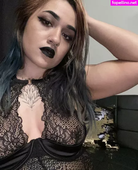 Ariquxeen OnlyFans Thumbnail #a03hAxJpws