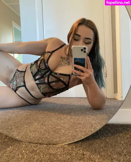 Ariquxeen OnlyFans Thumbnail #s6vVy7J4YE