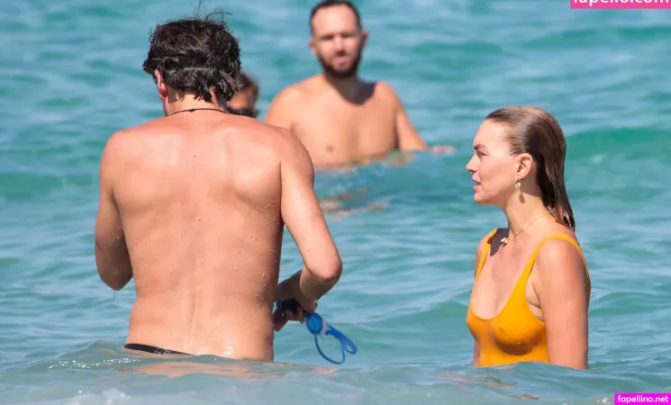 Arizona Muse OnlyFans Thumbnail #GQYN62eshq