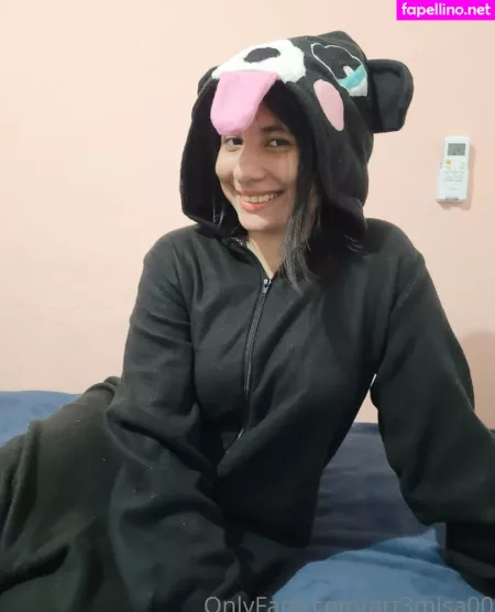 Art3misa00 OnlyFans Thumbnail #M0WEP0ehXf