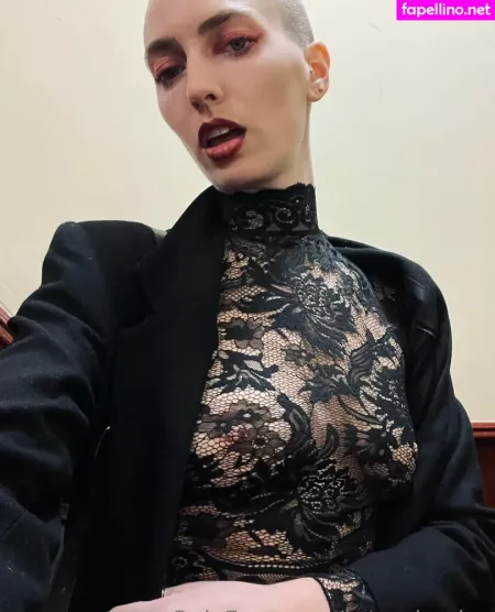 Artemis Sixx OnlyFans Thumbnail #B0fKt7JJha