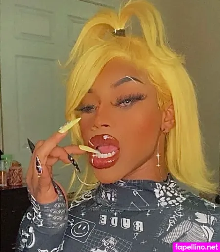Artiethepixieee OnlyFans Thumbnail #JoKRIt8kJD