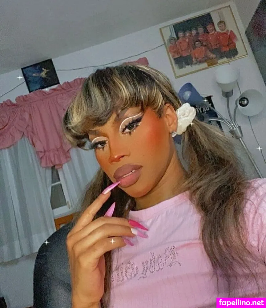 Artie, artiethepixieee, femboifantasyy Nude Leaked OnlyFans Photo #P6nkGiKeAD