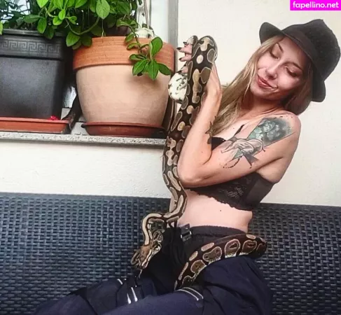 Artnvenom OnlyFans Thumbnail #5CqtL7o2nK