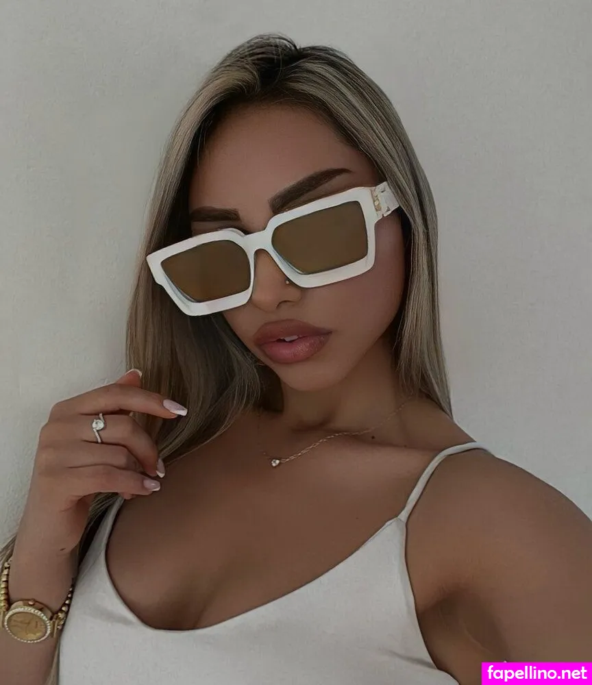 artofmia, misheireal Nude Leaked OnlyFans Photo #0XvEHplpkl