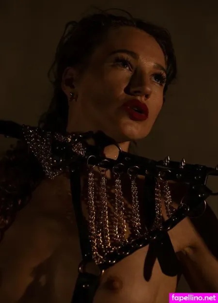 Artraduga OnlyFans Thumbnail #YBGjkDhh4T