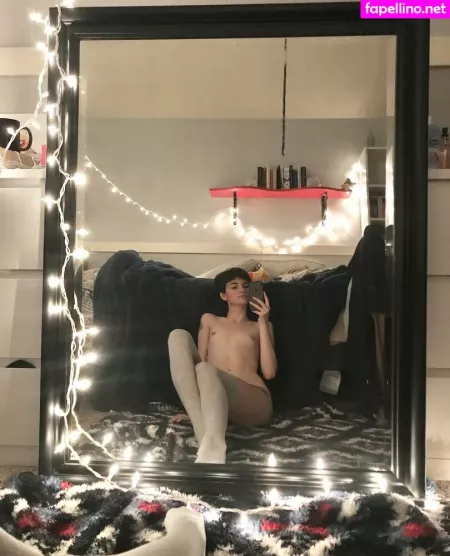 Artsybaby OnlyFans Thumbnail #11fTgGizHm
