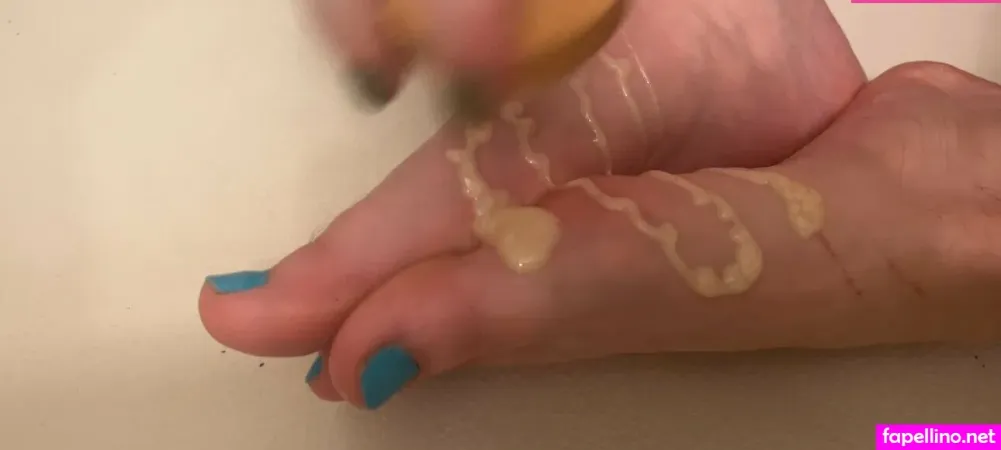 Artsyellyy OnlyFans Thumbnail #mkxWreKhfC
