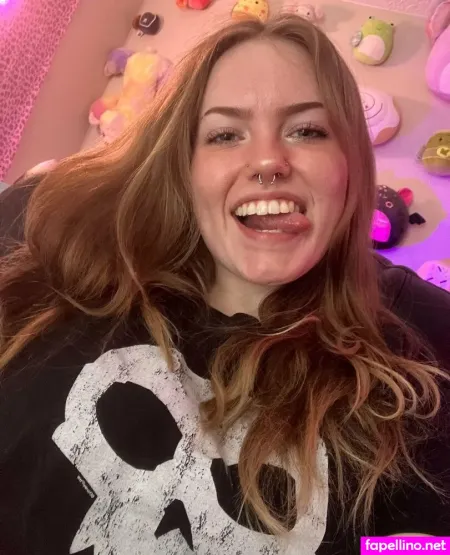 Artsyheartsyy OnlyFans Thumbnail #UGQEvgjK4n