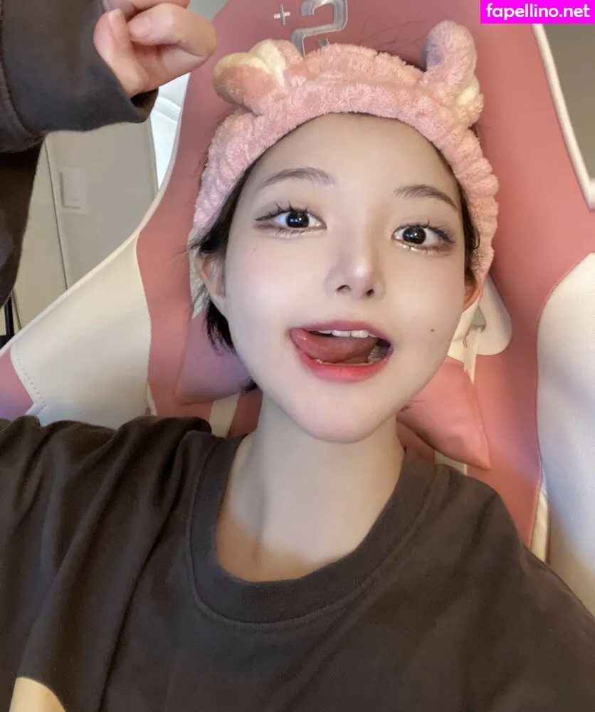 essenceofara, x_arumi_x, xarumiix Nude Leaked OnlyFans Photo #SpW2BkPRzM