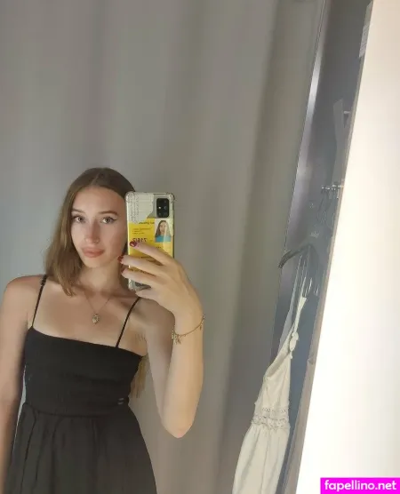 Aryayarol OnlyFans Thumbnail #5199W99oTZ