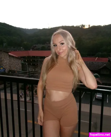Aryeonaxo OnlyFans Thumbnail #2y1mLiVggX