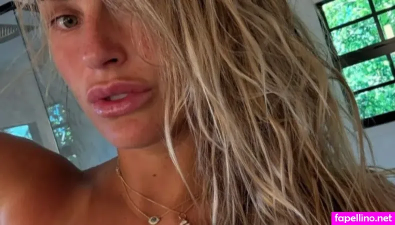 Arynasabalenka OnlyFans Thumbnail #8T6Pfvm3jR