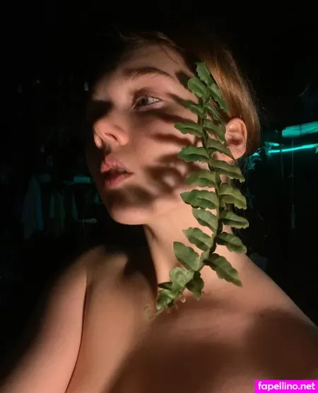 Ash Absinthe OnlyFans Thumbnail #NGFSE7jfUk