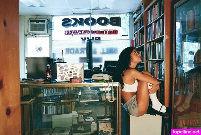 Ash Dalonzo OnlyFans Thumbnail #cM5l7YIyYX