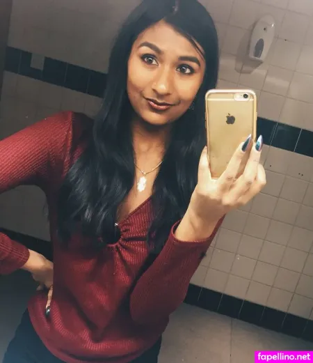 Ash Sarkar OnlyFans Thumbnail #IiYzMzDF0k