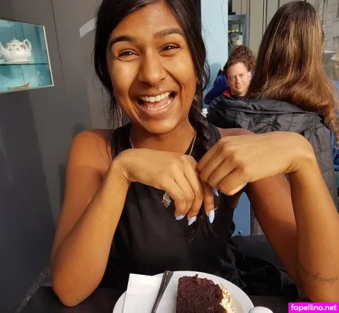 Ash Sarkar OnlyFans Thumbnail #Yq9g7eLAHX