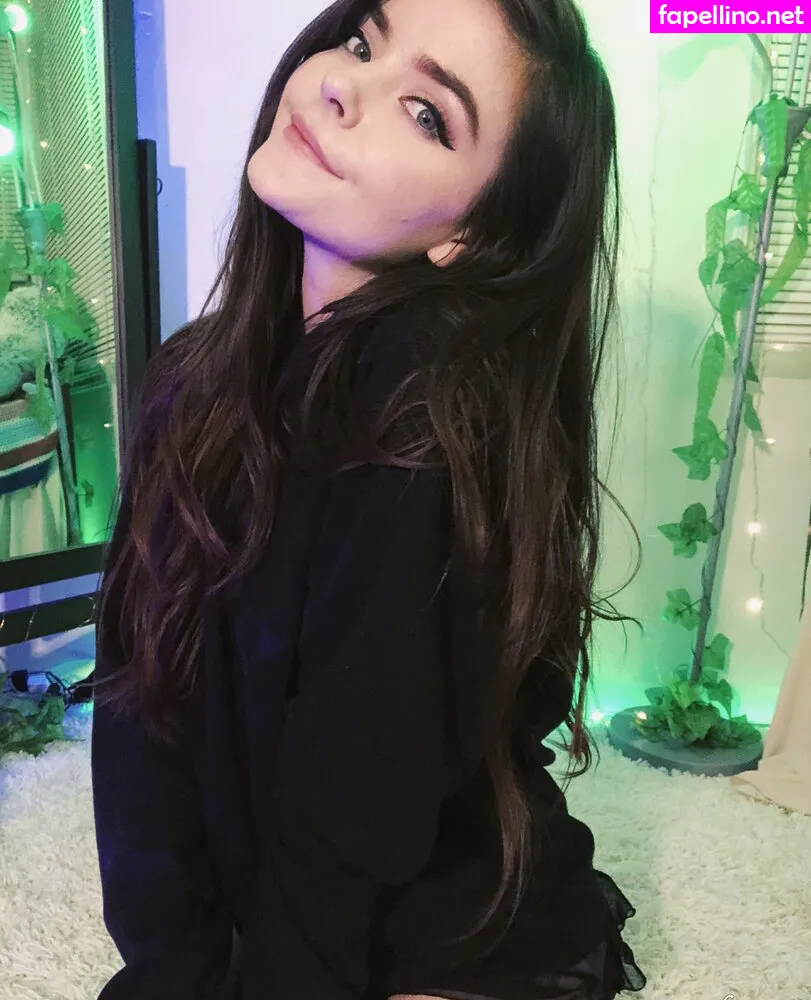 AsheMaree, AsheMareexoxo, kittenisodd Nude Leaked OnlyFans Photo #77rROmsEZ0