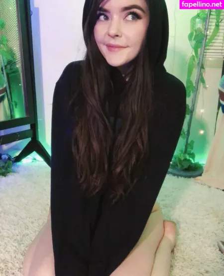 Ashemaree OnlyFans Thumbnail #QgJSwumpAM