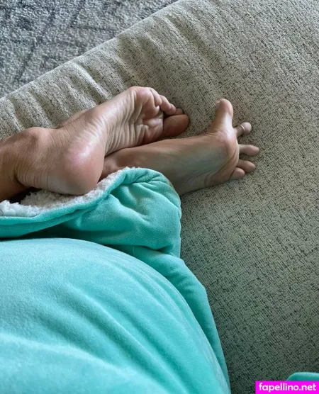 Ashflexem Flexemfeet OnlyFans Thumbnail #FKQxuW1bod