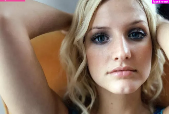 Ashlee Nicole Simpson OnlyFans Thumbnail #RcftORAV1A