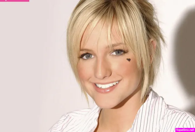 Ashlee Simpson Ross OnlyFans Thumbnail #8PlxrtznOZ