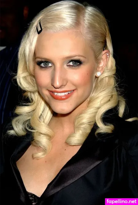 Ashlee Simpson Ross OnlyFans Thumbnail #BsiECO1FIL