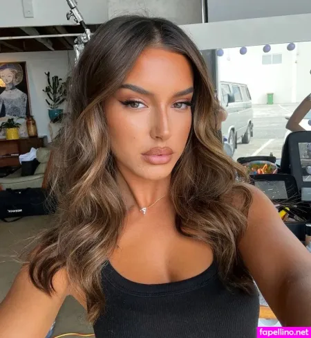 Ashleigh Menin OnlyFans Thumbnail #Kp2MgmxVxR