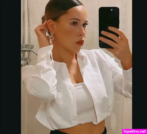 Ashleigh Stroude OnlyFans Thumbnail #StI9ZBNyoC