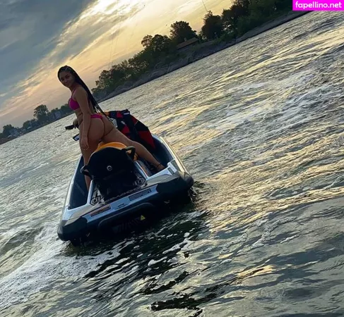 Ashley Bobbio OnlyFans Thumbnail #KWm1LZvdFg