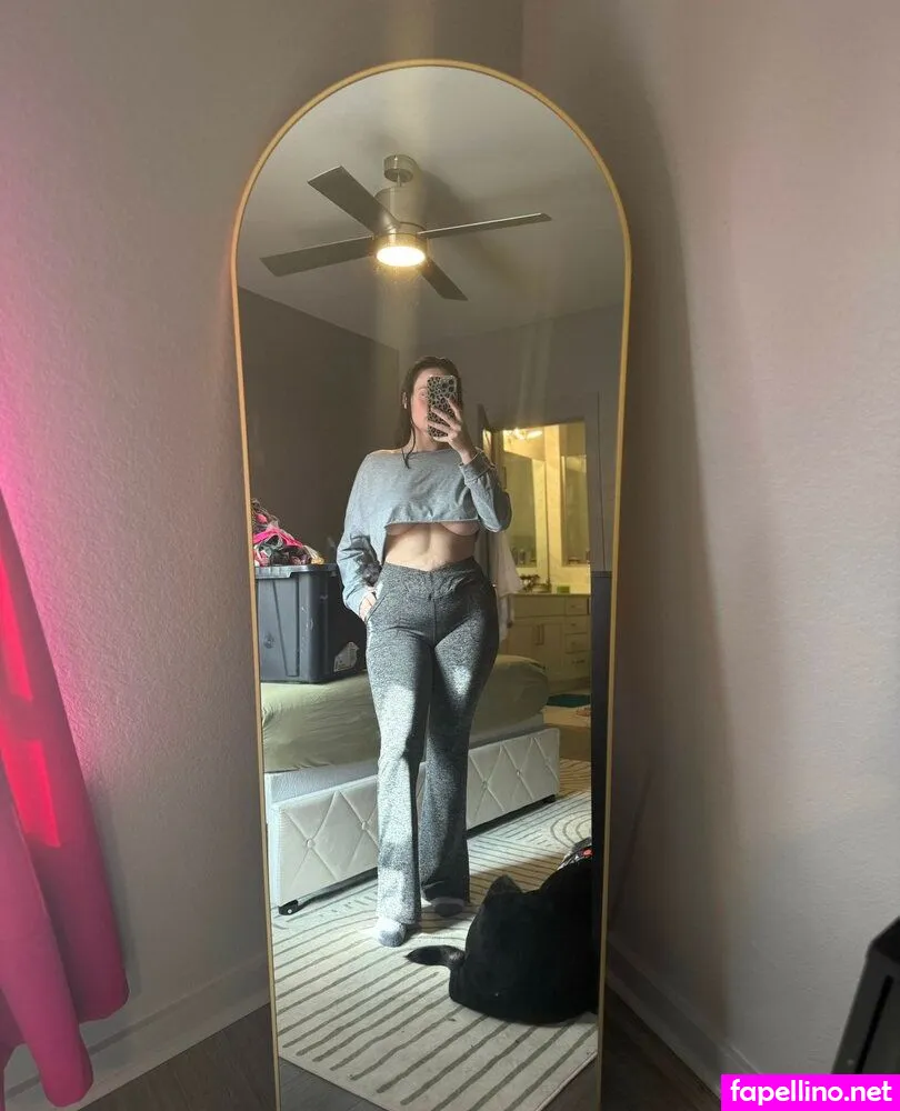 ashleyyyleighann, browniecakez, https: Nude Leaked OnlyFans Photo #7vOEia5InZ