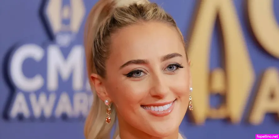 Ashley Cooke OnlyFans Thumbnail #emHzBZgGcs