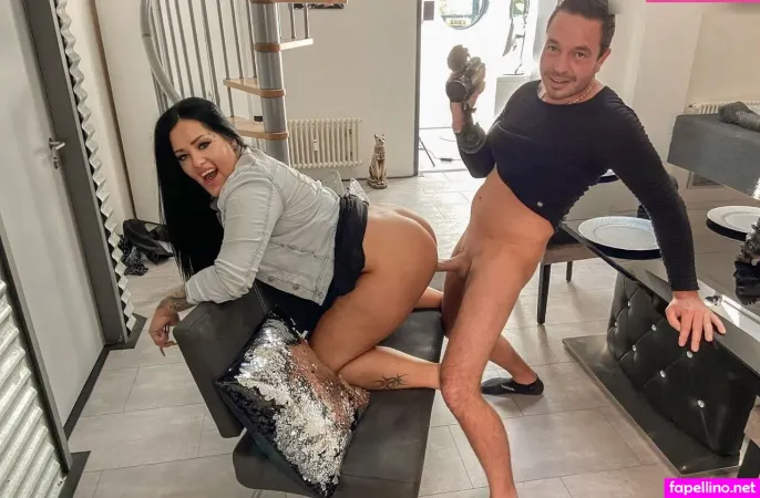 Ashley Cumstar OnlyFans Thumbnail #nCJEKVBu2R
