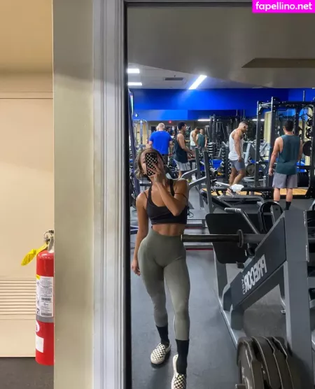 Ashley De Avilla OnlyFans Thumbnail #xXSaYWs5aX