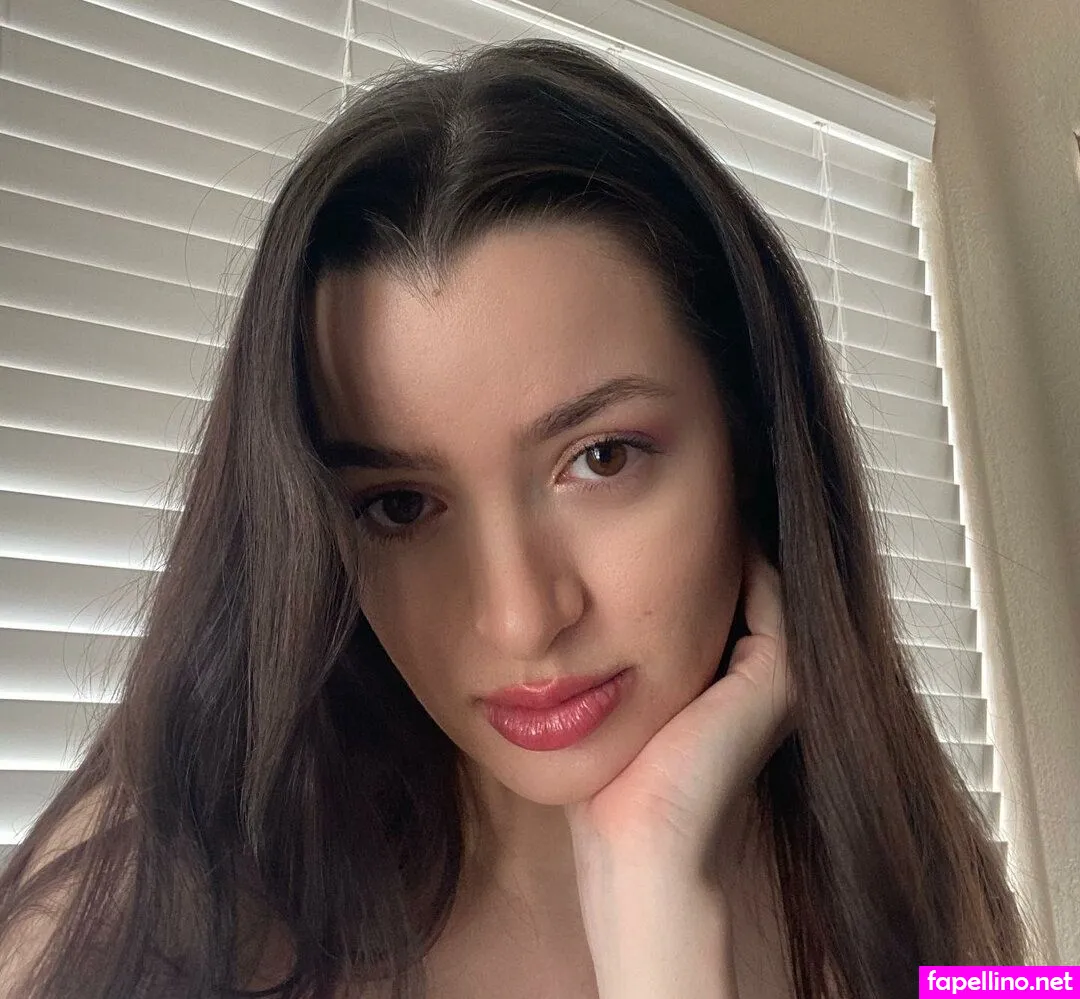 Reacts By Ash, ashley_ippolito, ashleyippolito, ur internet mom ash Nude Leaked OnlyFans Photo #ymdCkUMUZS