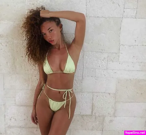 Ashley Moore OnlyFans Thumbnail #uioExXTwt1