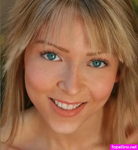 Ashley Peldon OnlyFans Thumbnail #auPRI4GL0b