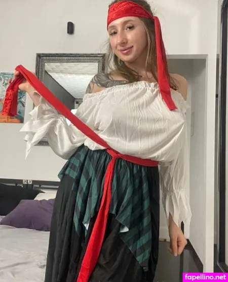 Ashley Rossy Freee OnlyFans Thumbnail #PE9im0Ae8c