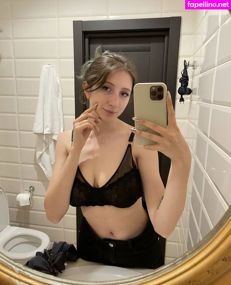 AshleyR02794595, ashley__cherrry, ashley_hotty Nude Leaked OnlyFans Photo #Cc9OyMTObs