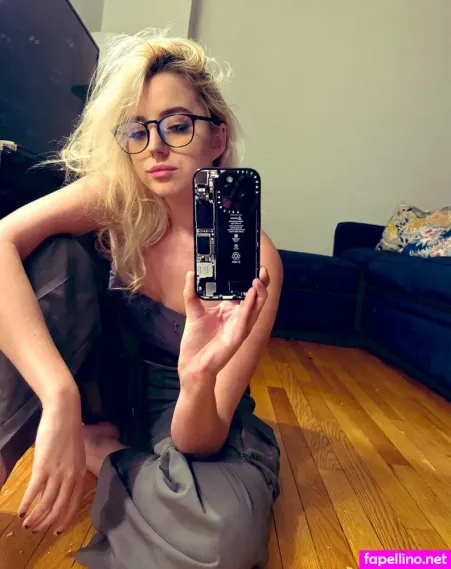 Ashley St Clair OnlyFans Thumbnail #0nezncwQhy