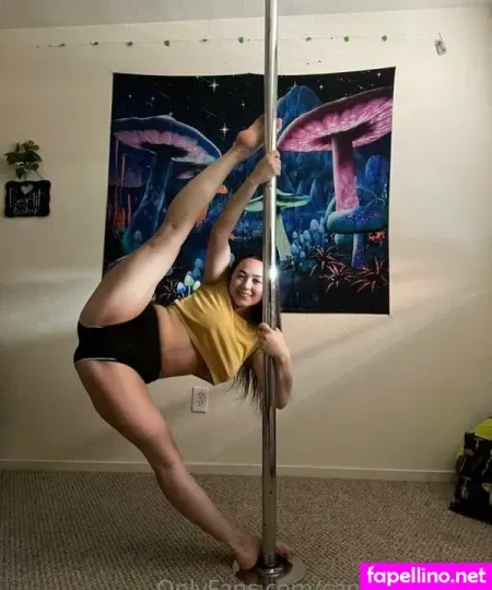 Ashley West OnlyFans Thumbnail #gBR4AfwEUt