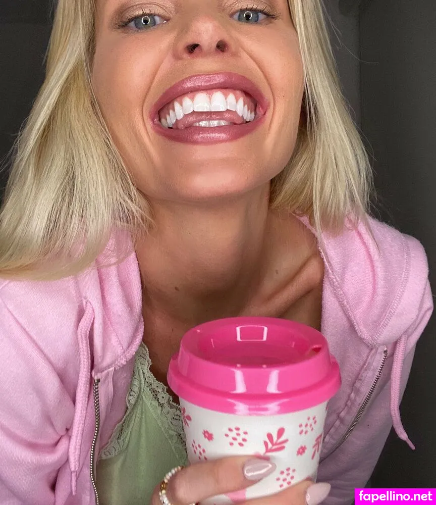 ashleybellefree, theshift_ Nude Leaked OnlyFans Photo #hsIzRPvKCV