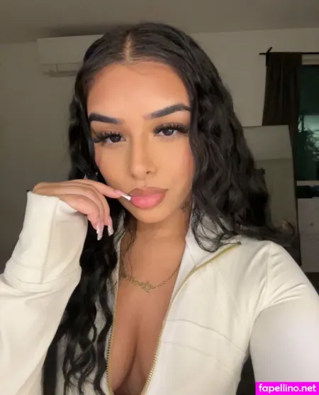 Ashleydesiraee OnlyFans Thumbnail #GuMpK9rv1r